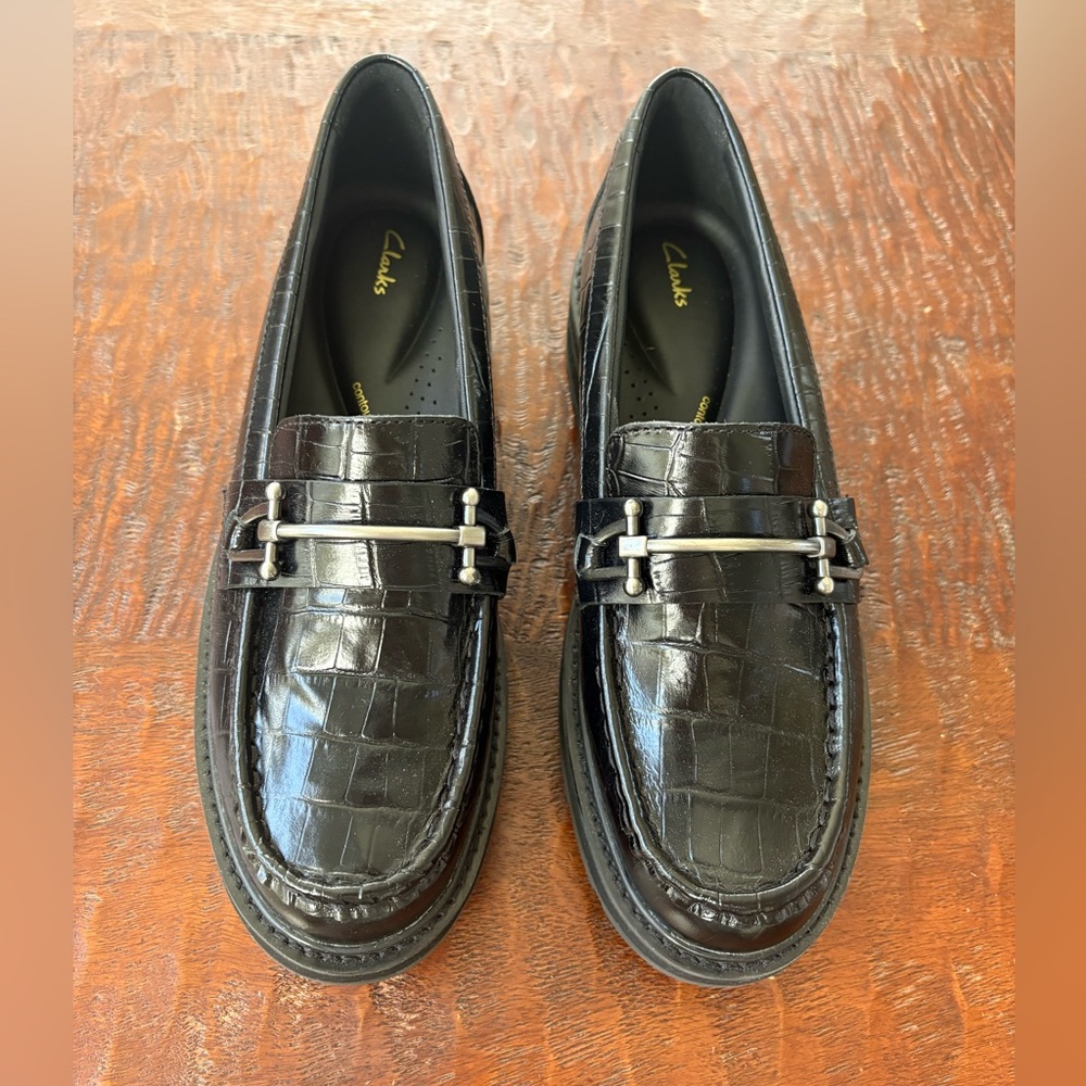 CLARKS Brianna Croc Slip on Loafer Size 9 NEW!